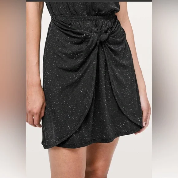 NWT! lululemon Unwind Your Mind Dress- Black Size 10 - Picture 2 of 4